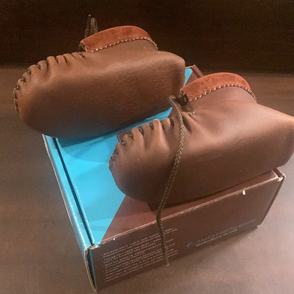 Infant/toddler mocassins. Size XL fits up to 5.5” in length - Picture 2 of 2